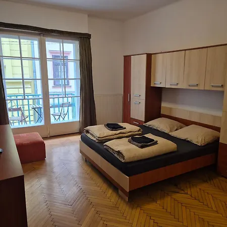 Boomerang Hostel